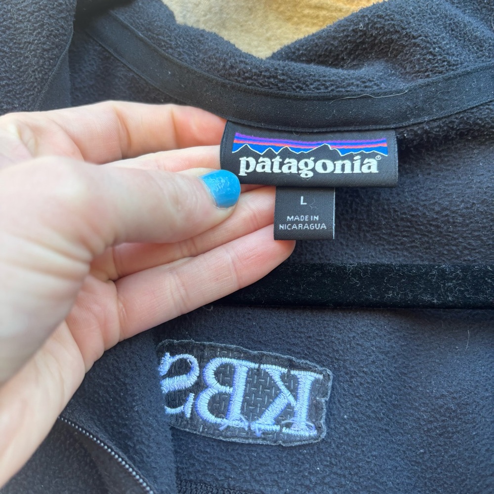 Patagonia black men’s pullover size large - Picture 2 of 3